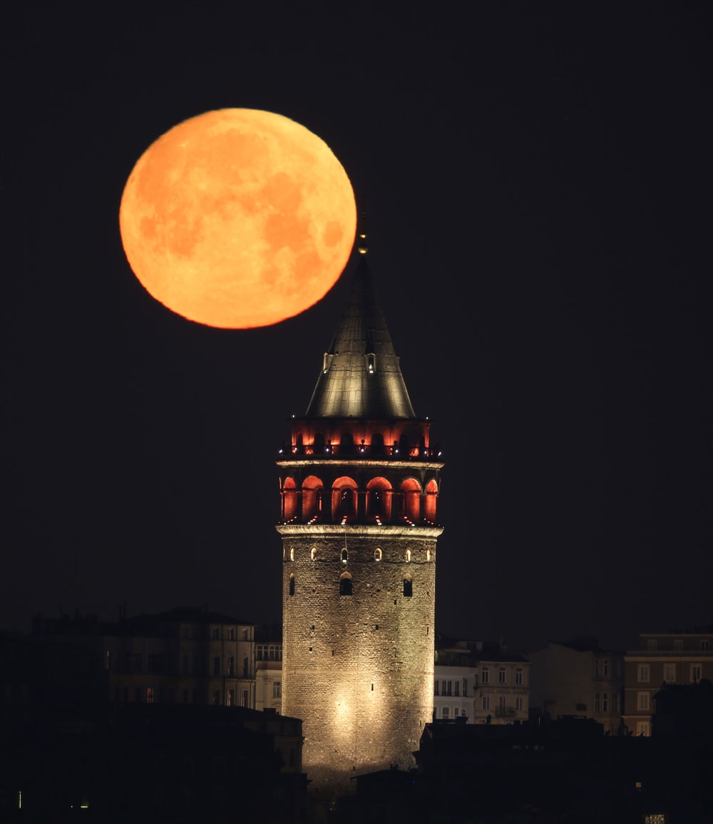 galata kulesi gece görünüş
