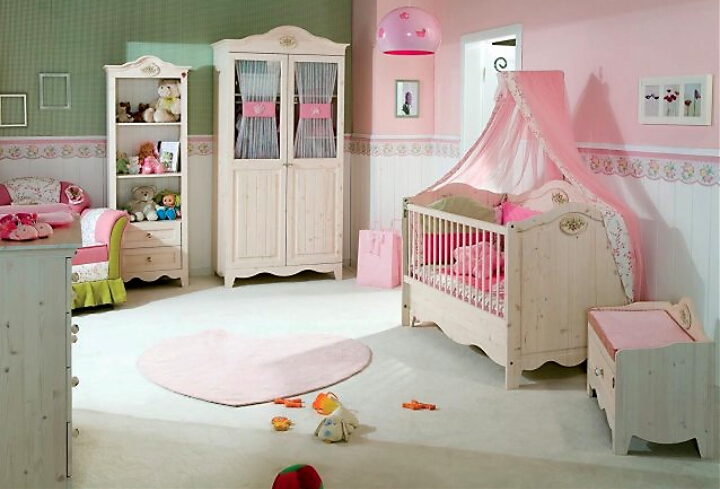 pembe beyaz kız bebek odası modeli