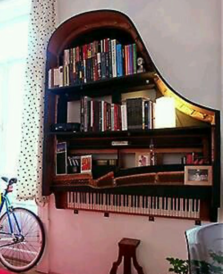 piyano gövdeli kitaplık modeli